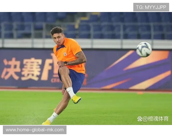 球星在赛前训练中表现专注被队友称赞，球员比赛前禁欲吗